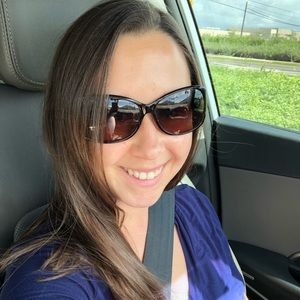 Meet your Posher, Leticia